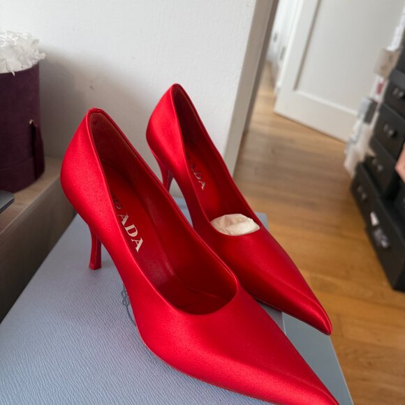 Prada Scarlet Red Pointed Heels - Picture 5 of 11